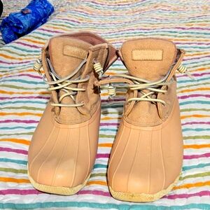 Sperry women duck boots.